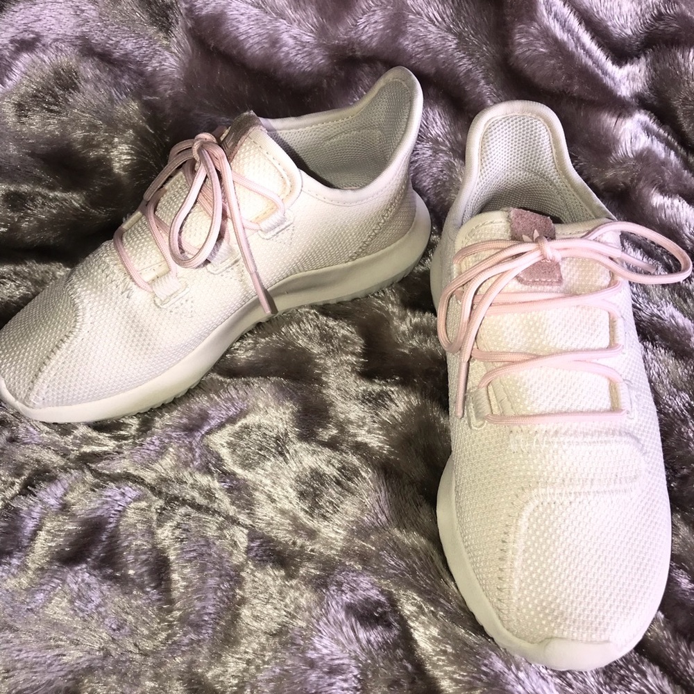 Adidas Youth Tubular Sz 1 - cream/white and pink